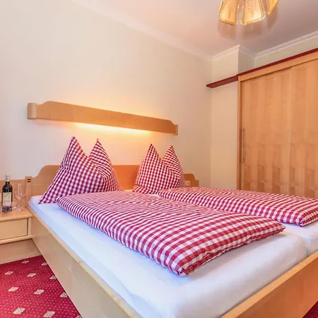 Obertaxinghof Apartment *